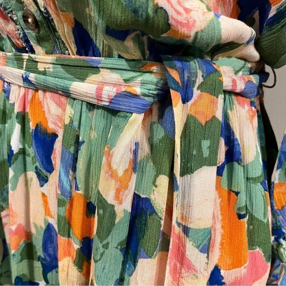 V-neck long sleeve dress with belt size small - Picture 6 of 15